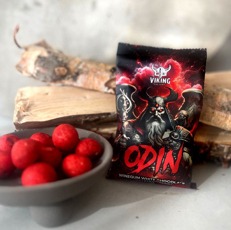 Viking Odin - Erdbeer Weingummi mit weißer Schokolade und Chili 70g 